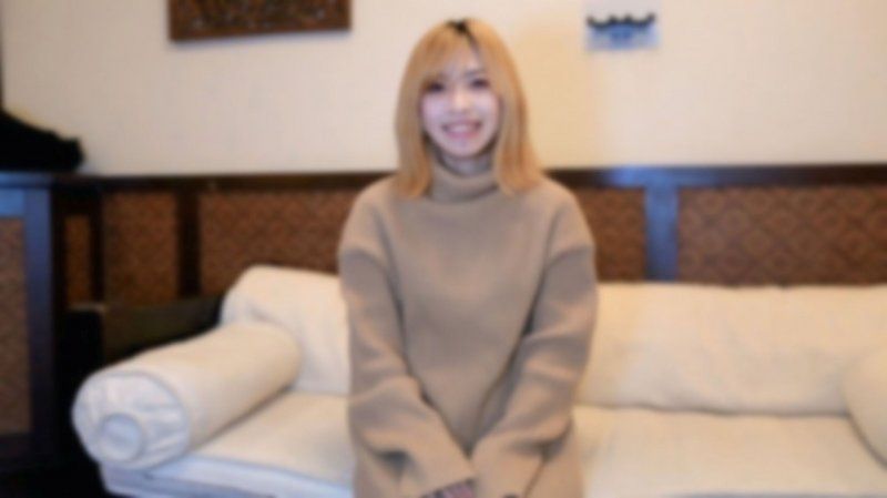 【無】見た目派手系ですがしゃべってみると「ふにゃ～」系の従順女性！しかしエッチなことには超積極的⤴ゴックンと中だし⤴ ※特典高画質