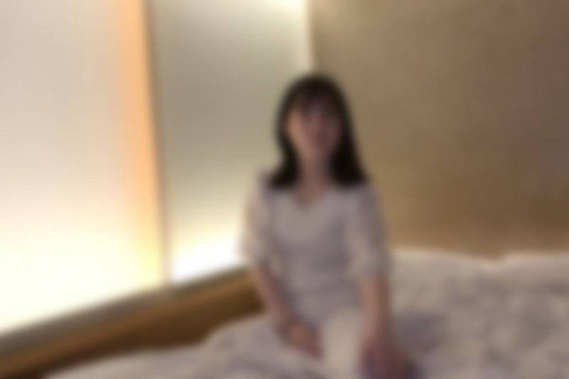 【無碼】【素人個人拍攝】用傻氣的表情吐舌頭多次高潮的箱子裡女兒！！在毫不知情的情況下被拍攝，並被刻上數位刺青