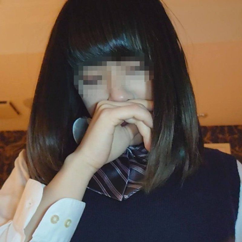【無・制服コス】スタイル抜群な美脚プリケツ美女の剛毛マンコにナマ挿入でザーメンを大量中出し【特典で高画質】